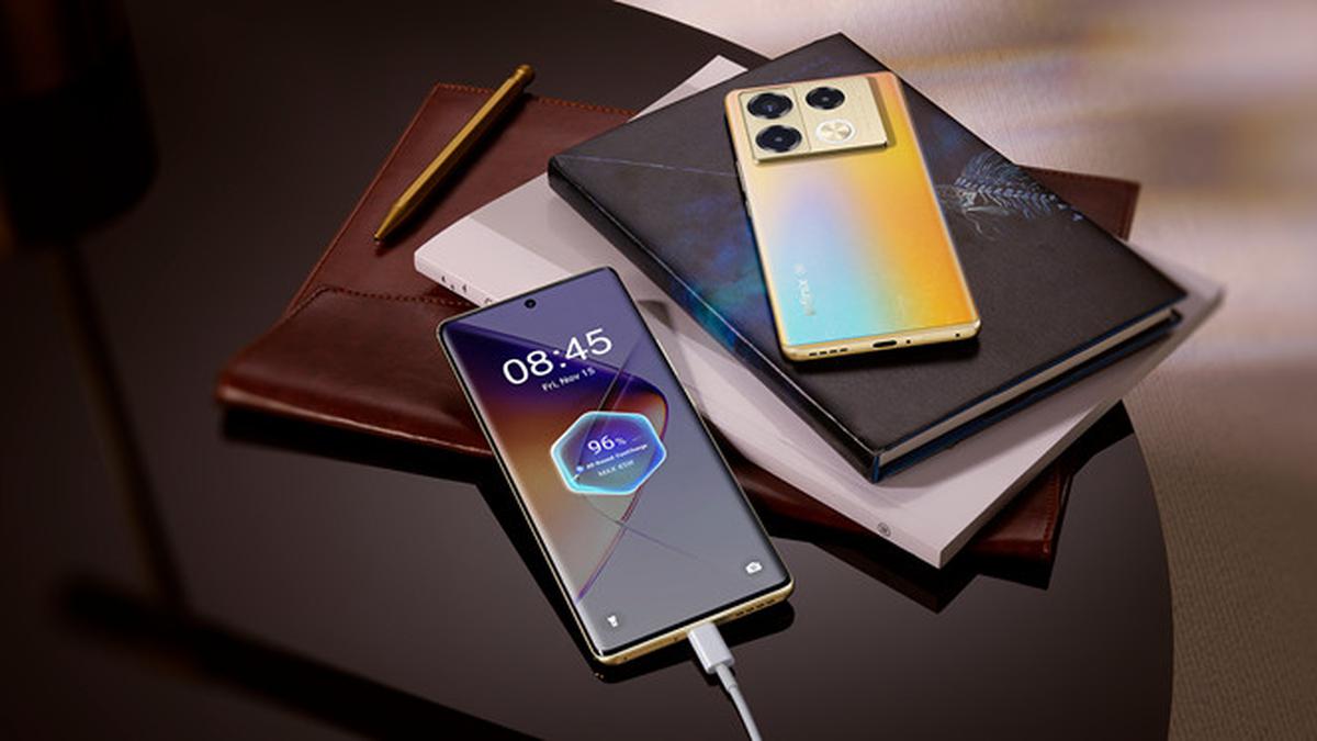 Harga Infinix Note 40 Pro, HP Mid-Range dengan Pengisian Daya 70W dan Layar AMOLED 120Hz Memukau