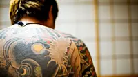 Tato khas anggota yakuza ilustrasi. Source: danielhuscroft.com