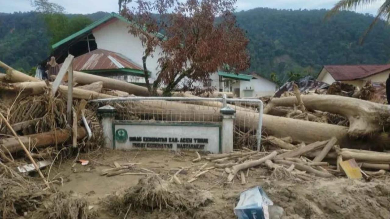 PLN IP Salurkan Bantuan untuk 5 Posko Bencana di Aceh Tamiang