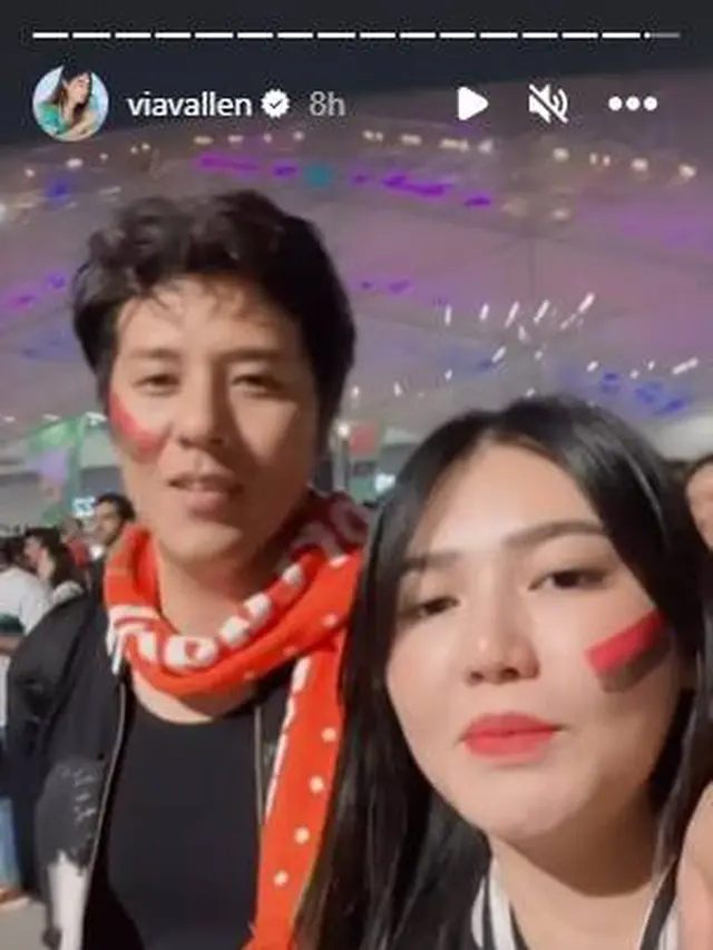 Dukung CR7, Ini 6 Momen Via Vallen dan Suami Nonton Piala Dunia di Qatar