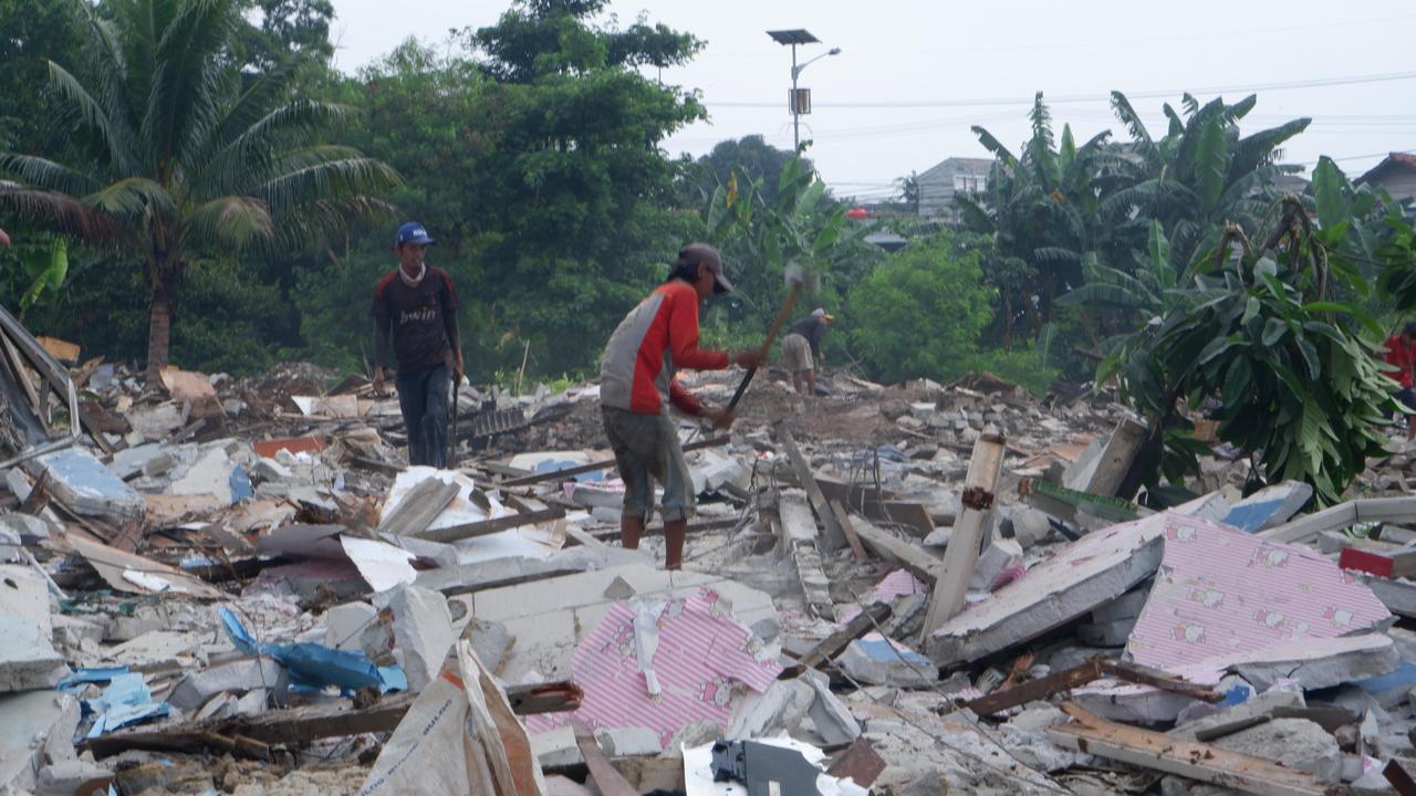 Pembangunan Universitas Islam Internasional Indonesia (UIII) terus berproses. Kali ini, pengosongan tahap IV resmi dimulai, di Kelurahan Cisalak, Kecamatan Sukmajaya, Depok, Senin (3/2/2025) (Istimewa)