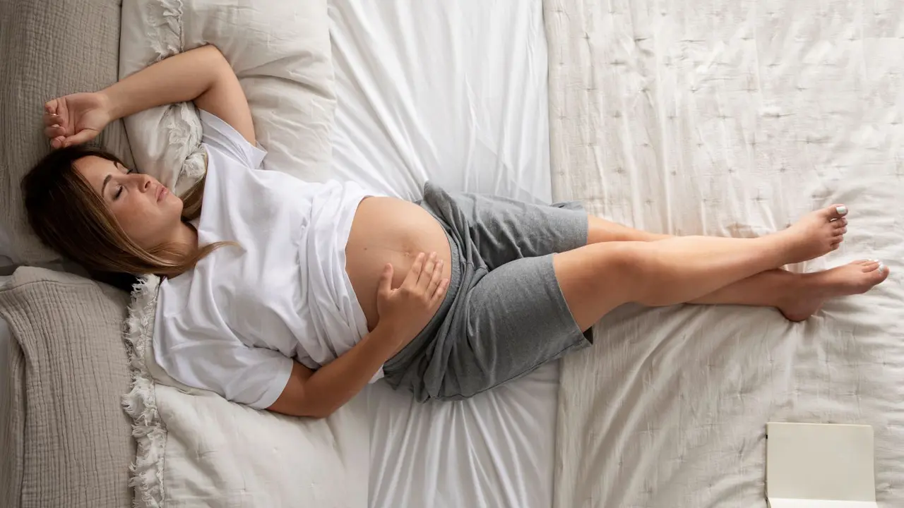 Ibu hamil tidur telentang
