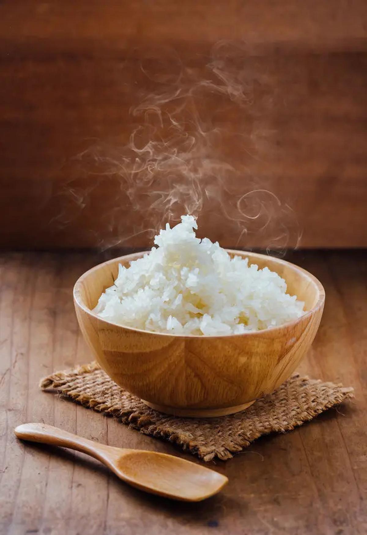 Nasi Panas atau Dingin, Mana yang Lebih Baik untuk Kesehatan?
