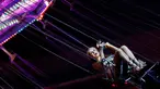Model Paris Hilton tersenyum saat naik komedi putar selama tampil dalam peragaan busana koleksi Philipp Plein women Spring-Summer 2017 dalam acara Milan Fashion Week di Italia, (21/9). (REUTERS/Alessandro Garofalo)