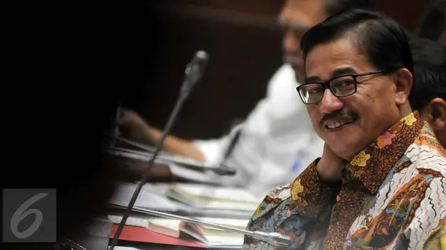 20160121- Ferry Mursyidan Baldan Bahas Masalah Tanah bareng Komisi II-Jakarta-Johan Tallo