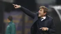 Pelatih Antonio Conte pun murka dengan hasil tersebut. The Lilywhites dipaksa menyerah dengan skor 1-2. (AP Photo)