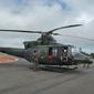 Heli jenis Bell yang digunakan untuk pencarian helikopter MI-17 yang hilang kontak sejak Jumat pekan lalu. (Liputan6.com/Katharina Janur/Kodam Cenderawasih)