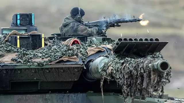 Jerman Unjuk Kemampuan Tempur Tank Leopard 2A6