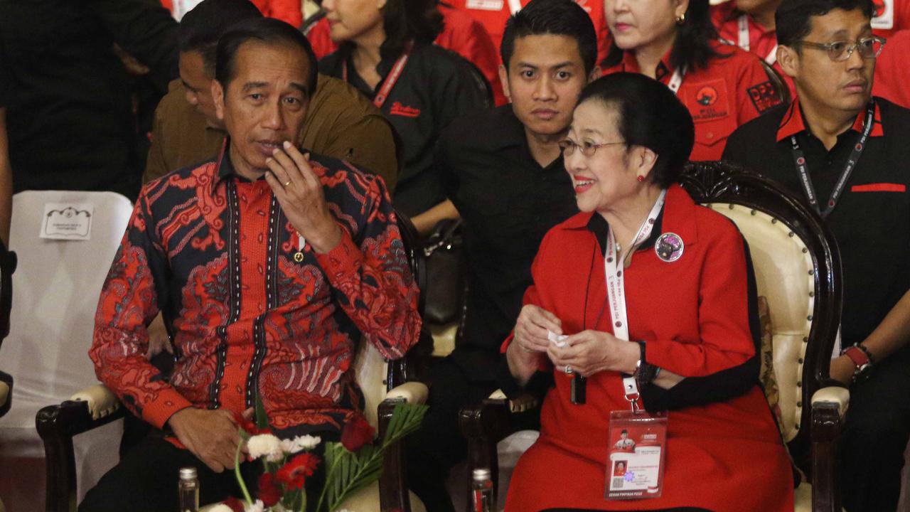 Kemesraan Megawati dan Jokowi di Rakernas IV PDIP