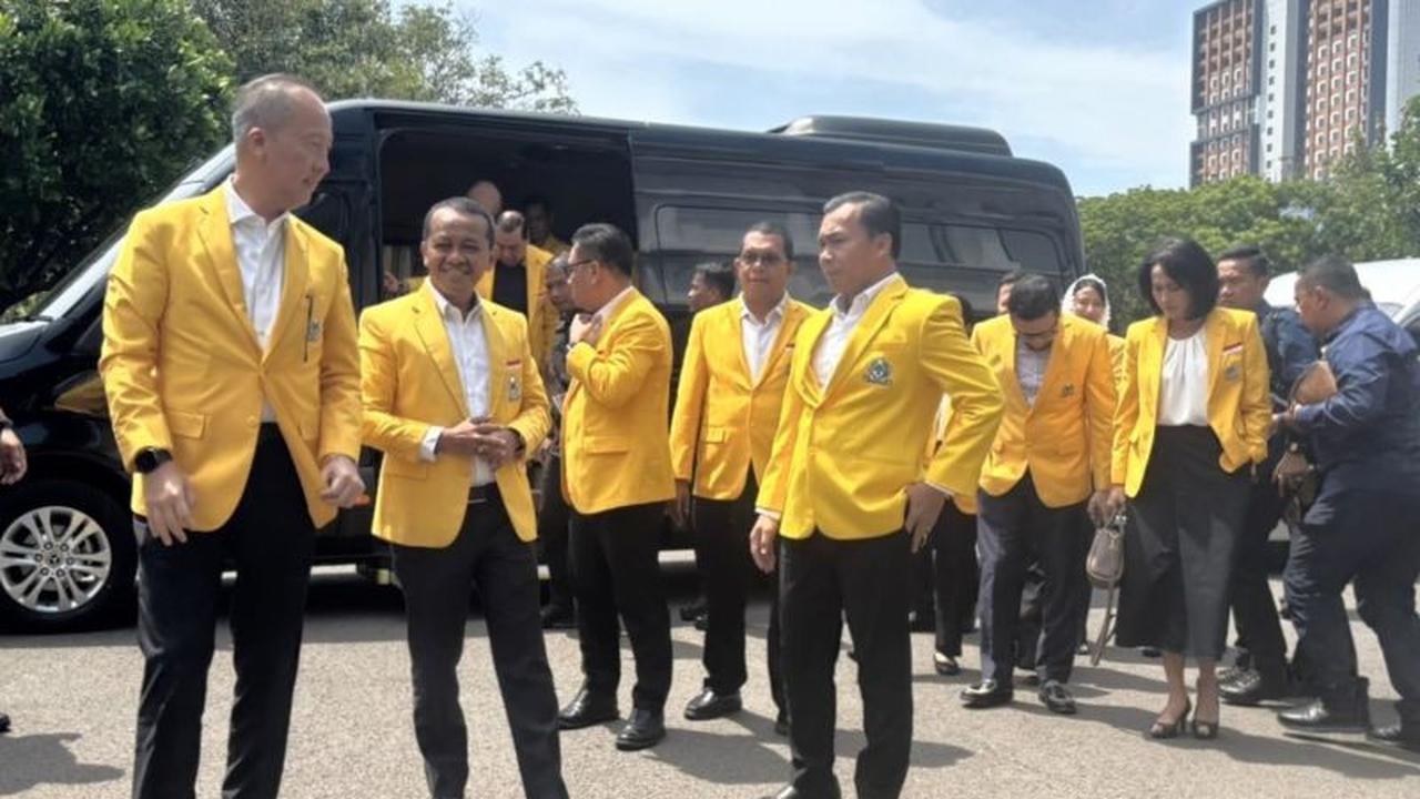 Trivia Politik: Bahlil Ungkap Belum Ada Tawaran Posisi Kementerian Haji untuk Golkar dari Prabowo
