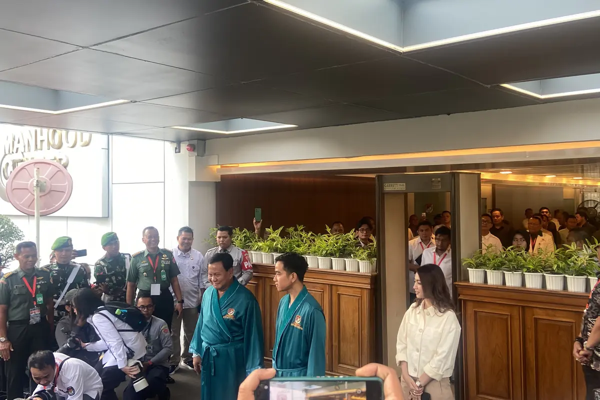 Bakal calon presiden dan wakil presiden Prabowo Subianto dan Gibran Rakabuming Raka menjalani tes kesehatan di Rumah Sakit Pusat Angkatan Darat (RSPAD) Gatot Soebroto Jakarta. Kamis (26/10/2023).