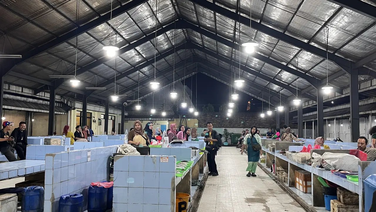 Pramono Gratiskan Retribusi Lokbin Pasar Kramat Jati Selama 6 Bulan bagi Pedagang yang Direlokasi