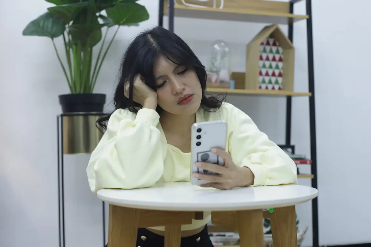 wanita september berkorban