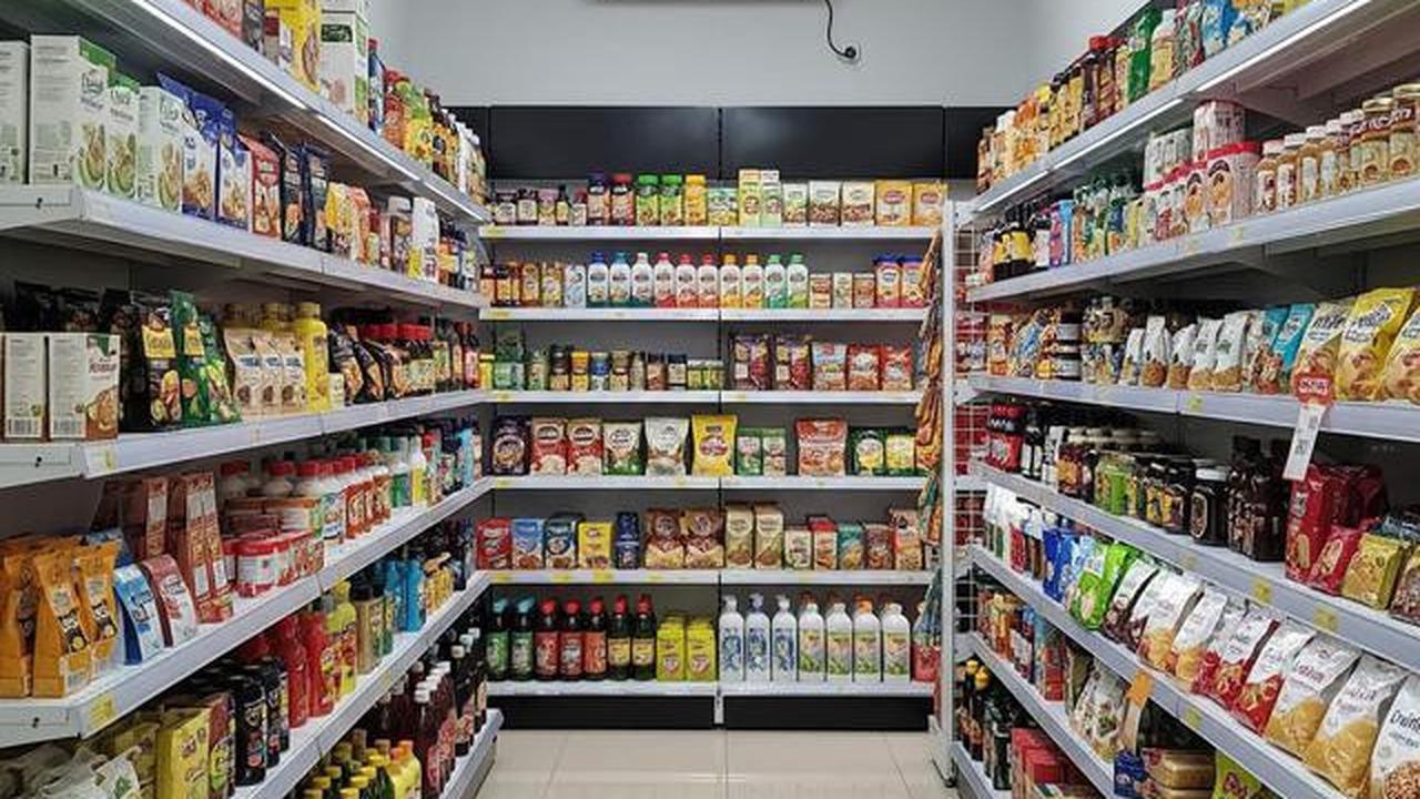 Warung Bergaya ‘Minimarket’ Versi Sederhana.