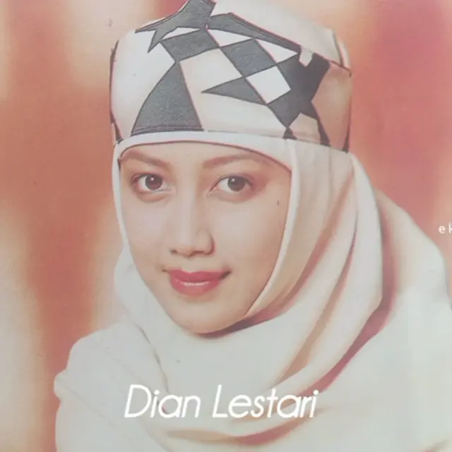 Pesona Hijab Artis Tahun 1997-an