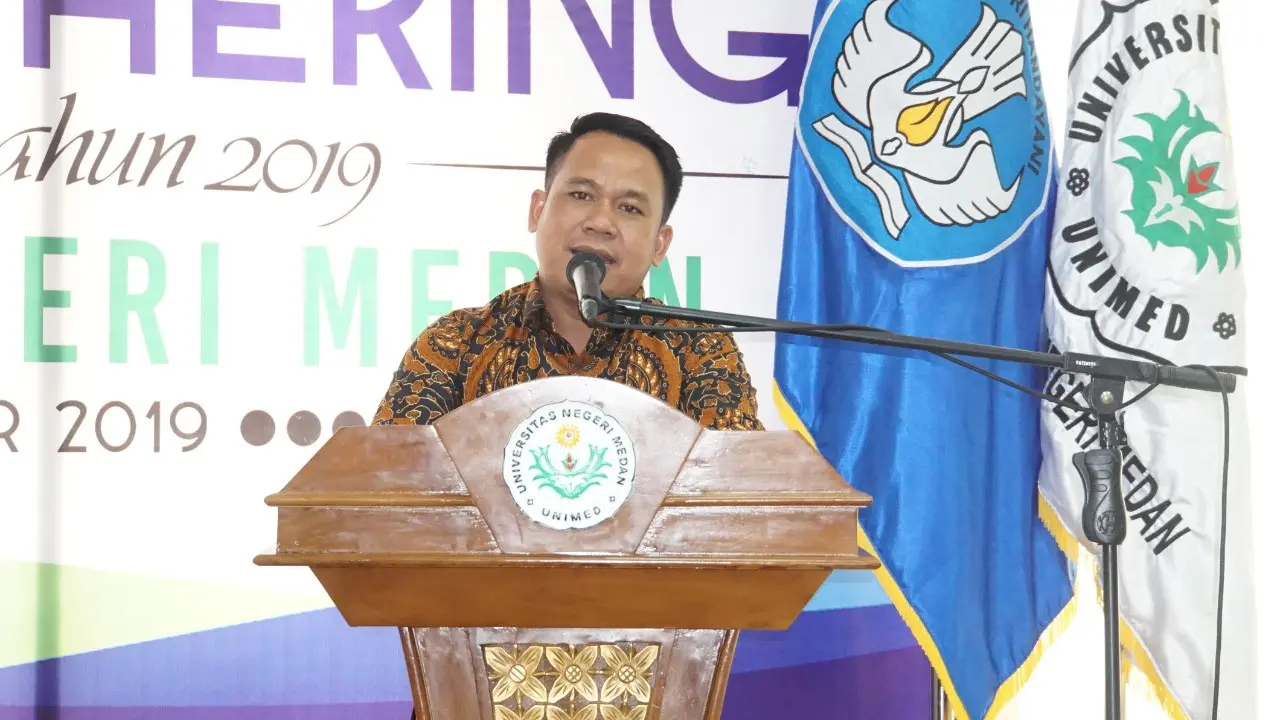 Rektor Unimed, Dr Syamsul Gultom