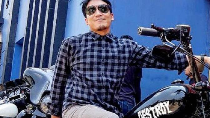 pamer foto bareng presiden jokowi, desta sampaikan hal ini