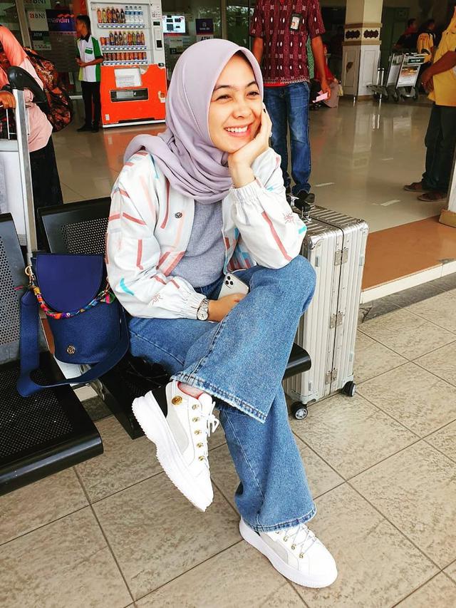 6 Potret Terbaru Dian Ayu Saat Kenakan Hijab Makin Cantik Hot Liputan6 Com