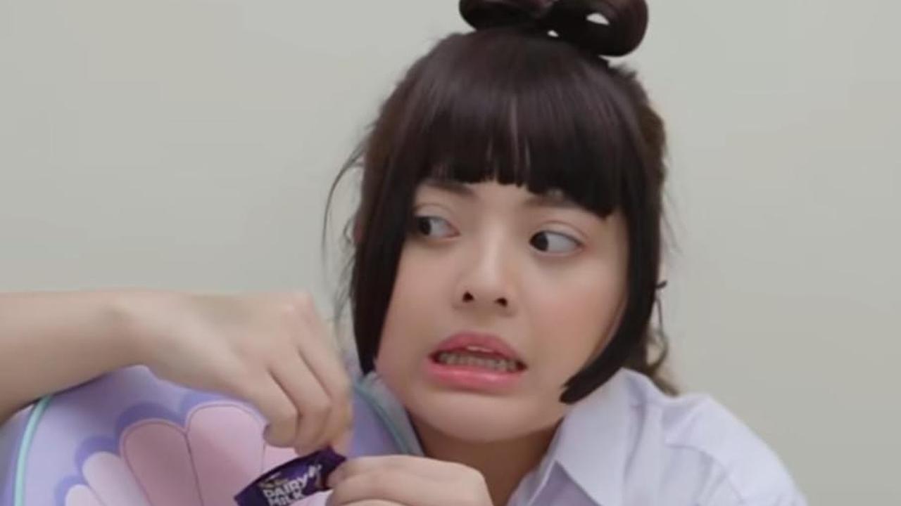 7 Potret Tasya Kamila Bikin Konten Jadi Anak Sekolahan, Masih Cocok Pakai Seragam SD