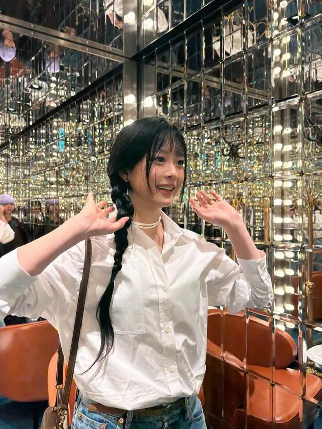 Mix and Match Jeans ala Idol (Instagram/@newjeans_official)