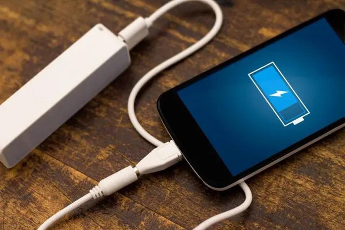 Mengapa Cas Hape Sebaiknya Tidak Sampai 100%? Ketahui Fakta Pentingnya