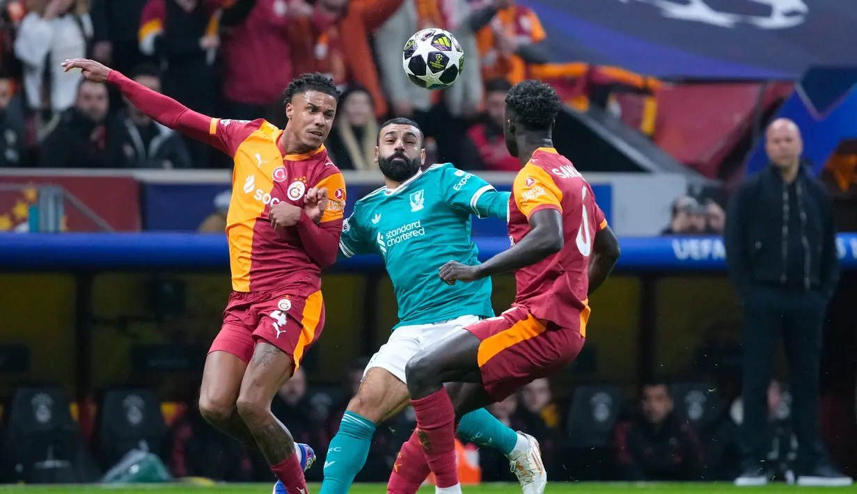 Galatasaray sukses meraih kemenangan krusial saat menghadapi Liverpool pada leg pertama babak 16 besar Liga Champions 2025/2026. (AP Photo/Khalil Hamra)