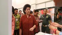 Saat Menteri Kesehatan RI Nila Moeloek blusukan ke Mamuju, Sulawesi Barat (Foto: Fitri Syarifah))