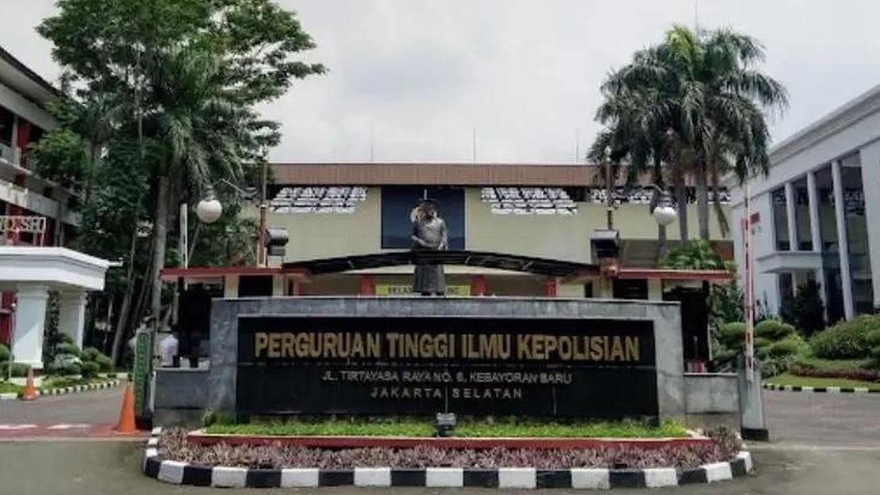 STIK Revitalisasi Kecerdasan Buatan untuk Perkuat Fungsi Preemptif dan Preventif Menuju Polri Presisi