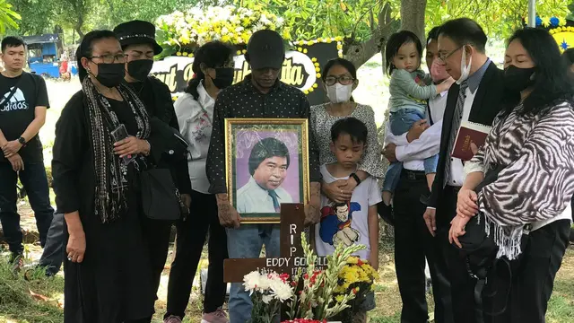 Pemakaman Eddy Gombloh