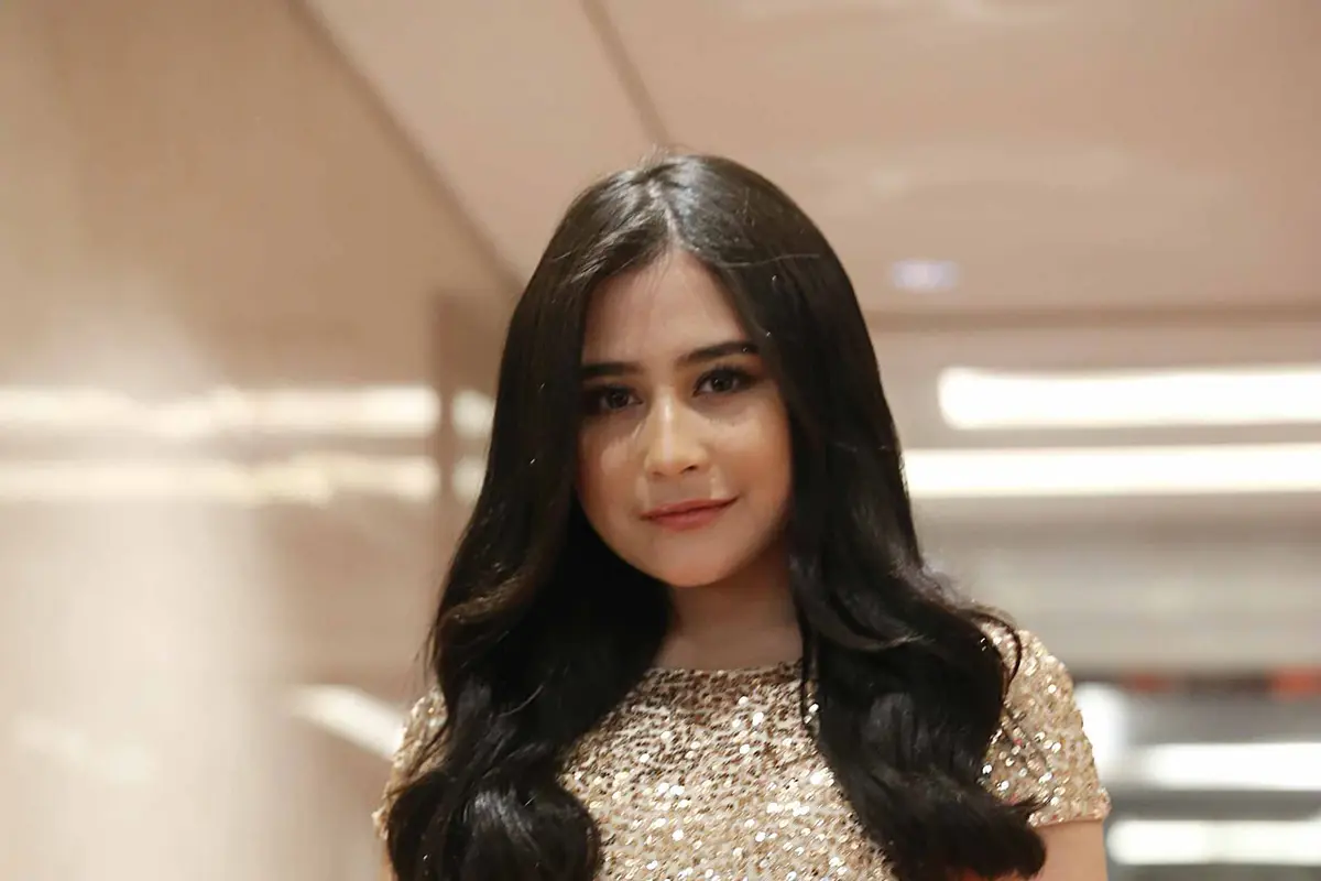 [Bintang] Prilly Latuconsina
