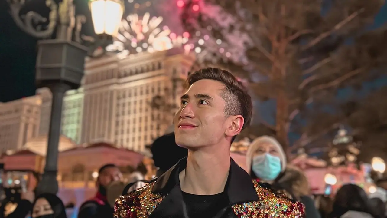 Verrell Bramasta rayakan tahun baru 2022 di Las Vegas