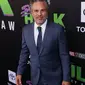 Aktor AS Mark Ruffalo hadiri pemutaran perdana serial Disney+ "She-Hulk: Attorney at Law" pada 15 Agustus 2022, di Teater El Capitan di Hollywood, California. (Dok: AFP)