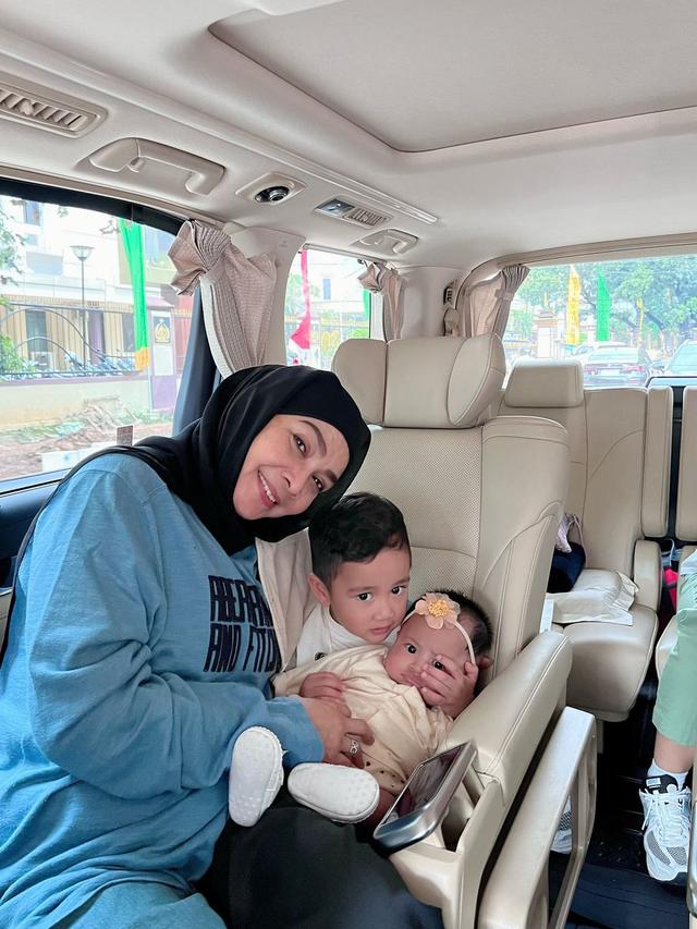 Mama Rieta cantik awet muda