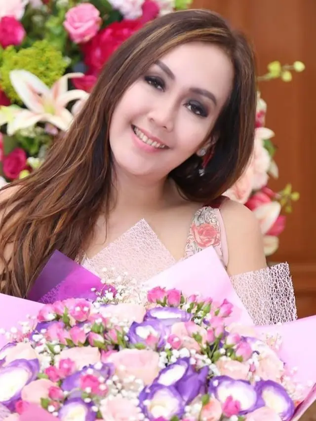Tetap cantik di usia 50 tahun, Cahya Kamila disebut awet muda