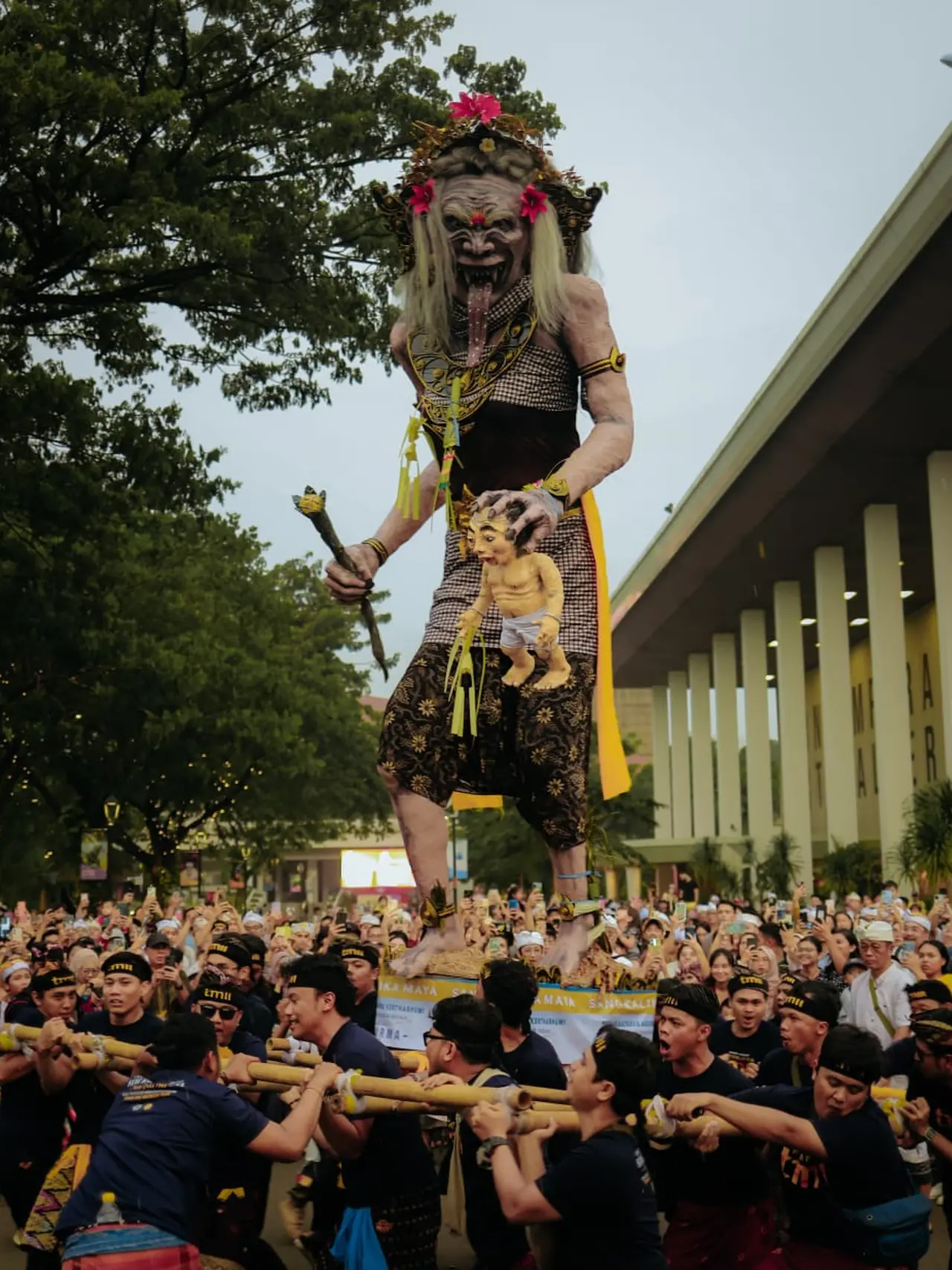 Sambut Nyepi 2025, Pawai Ogoh-ogoh Kala Rau Digelar di TMII Jakarta ...