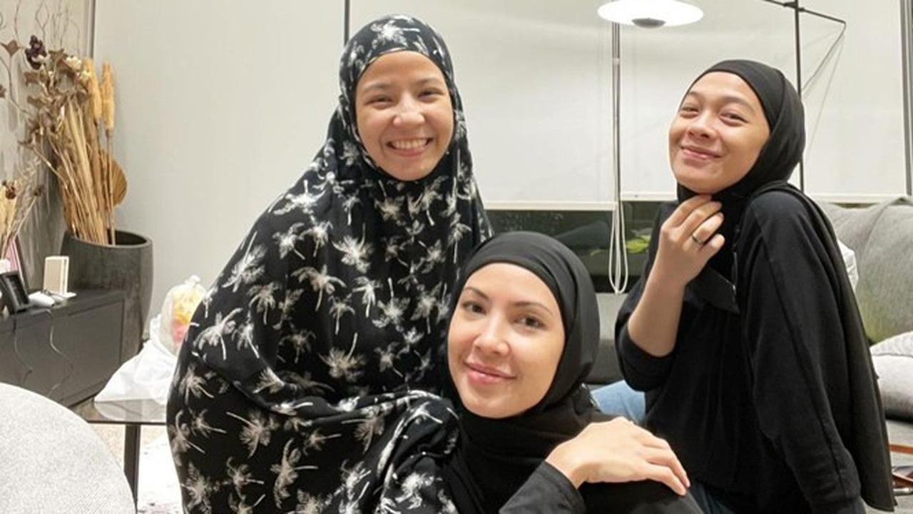 6 Momen Persahabatan Ratna Galih, Natasha Rizky dan Dian Ayu, Kompak Banget