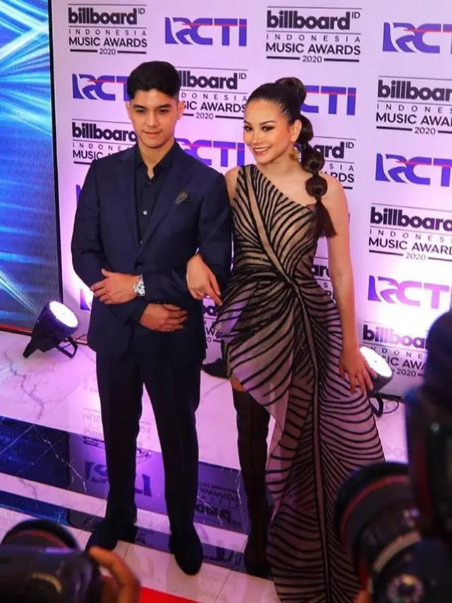 Potret Perjalanan Cinta Al Ghazali dan Alyssa Daguise. (Sumber: Instagram/alghazali7)