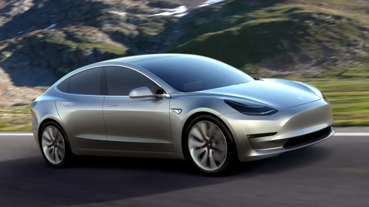 Tesla Motors Santai Hadapi Pembatalan Pesanan Sedan Murah
