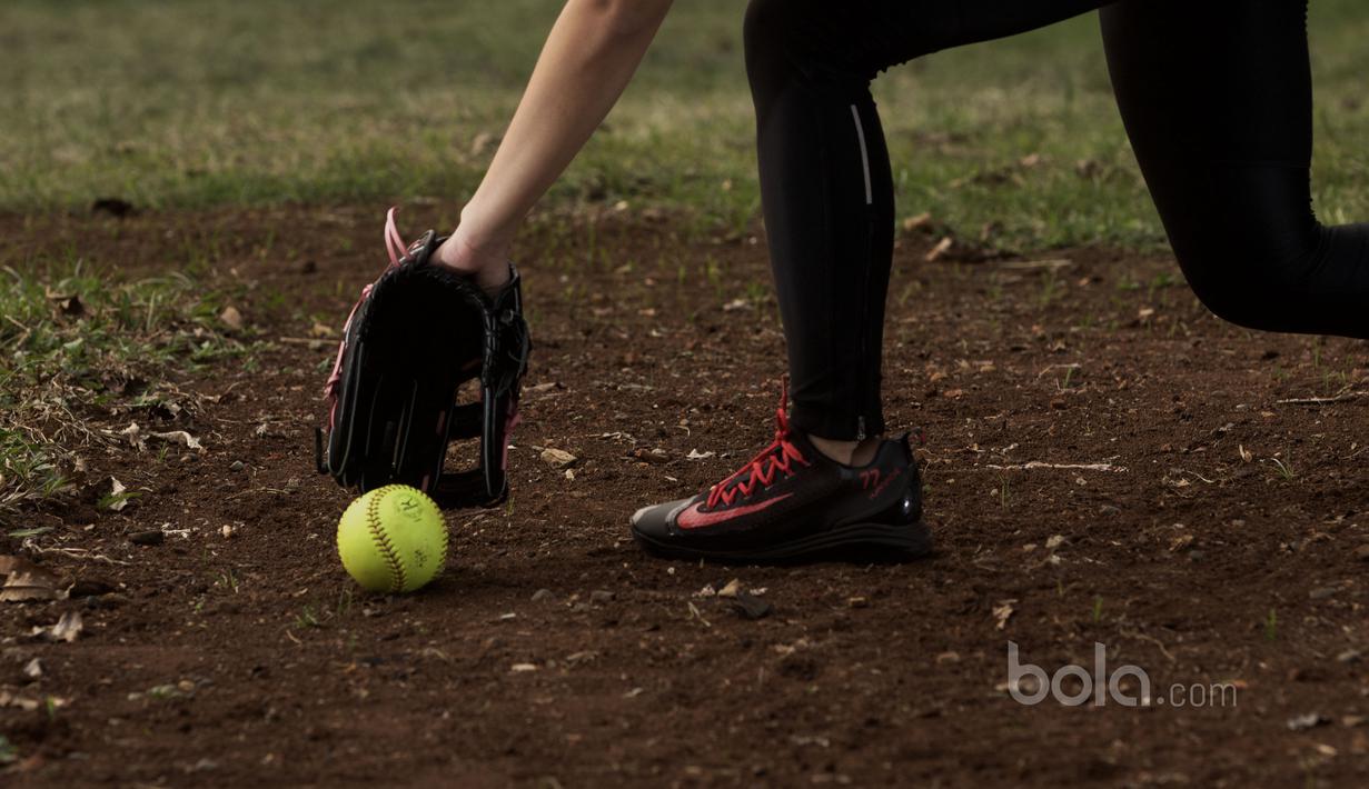 Bersama tim DKI Jakarta, Cresida Mariska pernah meraih medali emas pada Kejurnas Baseball & Softball Junior 2003 Jogja sekaligus menyabet gelar The Best Slugger dan MVP. (Bola.com/Nicklas Hanoatubun)