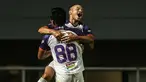 Persita Tangerang sementara memimpin 2-1 atas Persipura Jayapura hingga babak pertama usai dalam pekan pertama BRI Liga 1 2021/2022 di Stadion Pakansari, Bogor, Sabtu (28/8/2021). Kedua tim silih berganti melakukan serangan sepanjang babak pertama. (Foto: Bola.com/Bagaskara Lazuardi)