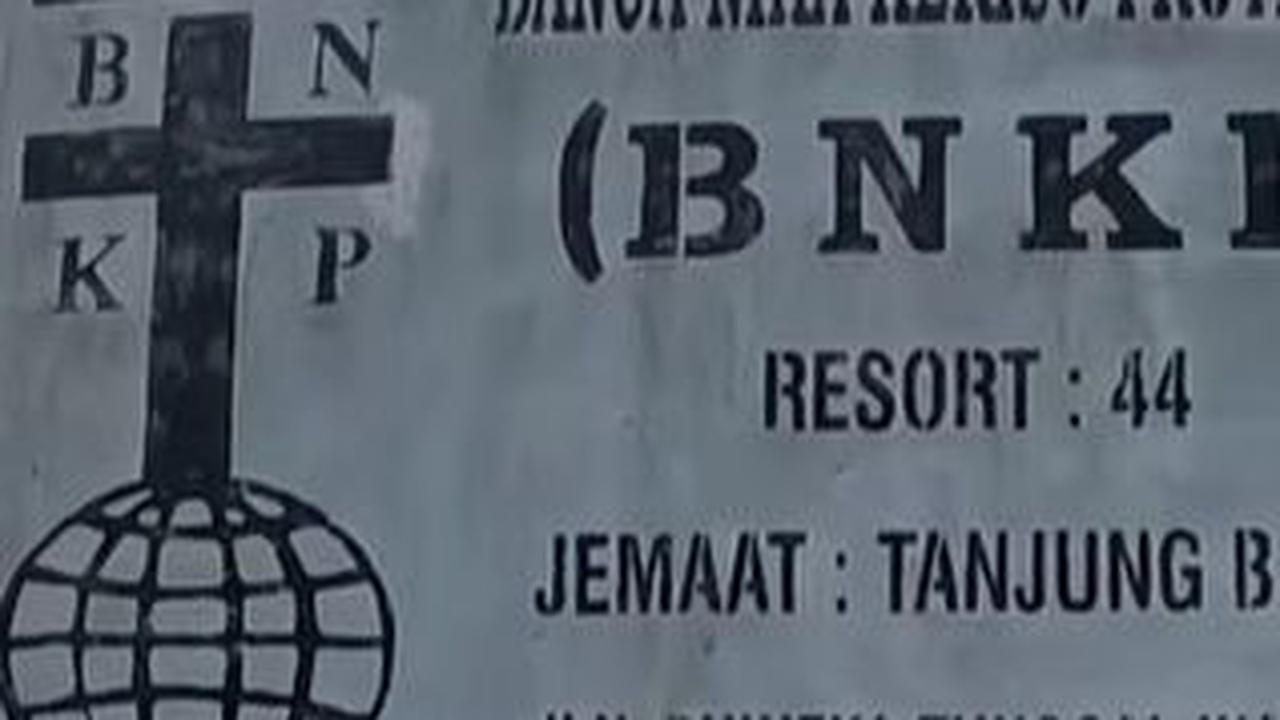"Swadaya masyarakat," kata salah satu jemaat Gereja BNKP Houlani.<br>