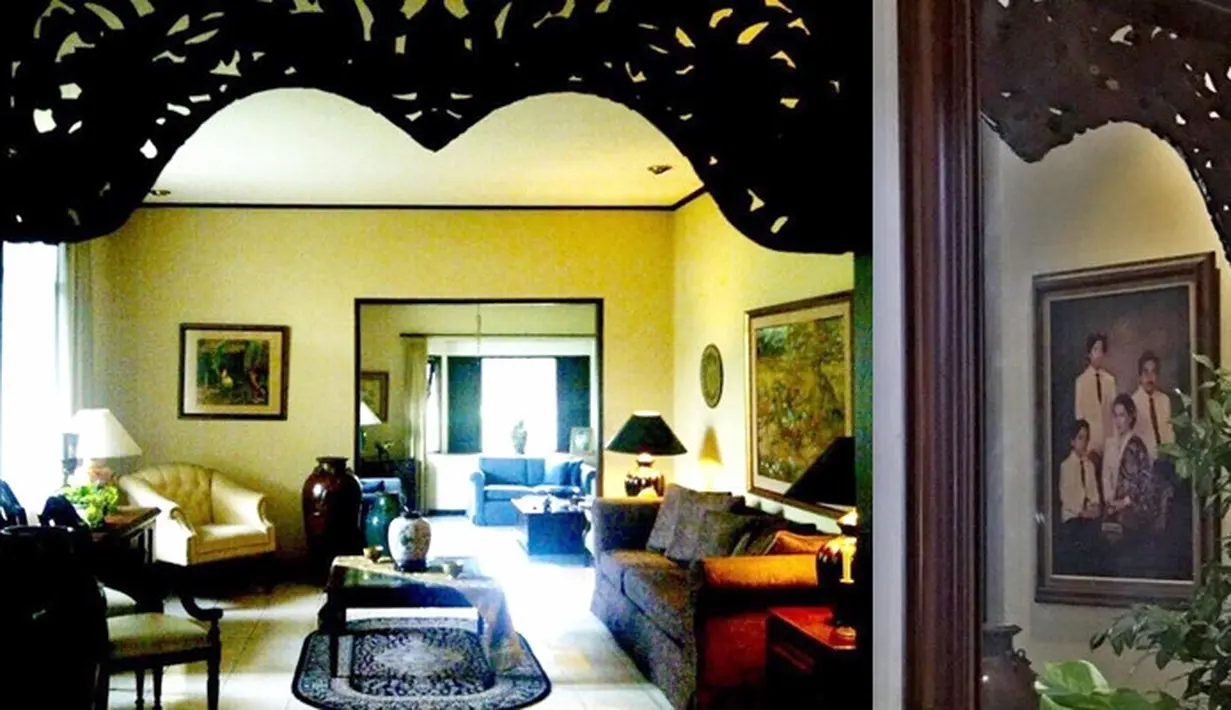 Bagian dalam rumah terlihat klasik dengan akses gebyok Jawa. (Foto: Instagram/@widyawati_sophiaan)