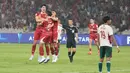 Pemain Timnas Indonesia Rizky Ridho mencetak gol ketiga bagi Indonesia saat menghadapi Bangladesh pada pertandingan Grup A FIFA ASEAN Cup 2026 di Jakarta, Kamis (1/10/2026). Gol tersebut berawal dari umpan silang Ragnar Oratmangoen yang kemudian disambar Ridho dengan tembakan mendatar ke pojok gawang. (KLY/Budy Santoso)