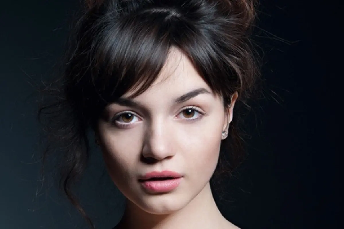 Makeup Natural yang Nggak Bikin Kamu Kayak Tante-tante