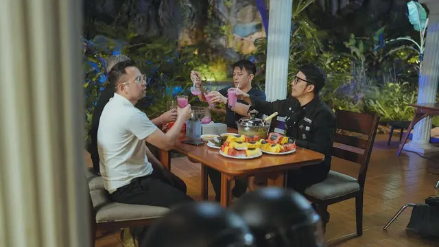 Momen 'The Dudas Minus One' Geng Raffi Ahmad Buka Puasa Bareng, Warganet: Bapak-Bapak Kece Ini Mah