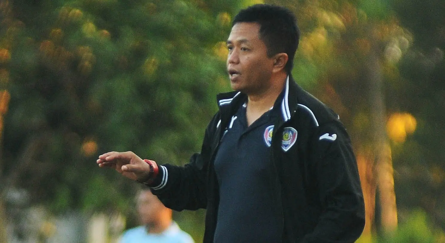 Agus Yuwono kembali menjadi pelatih Perseru Serui, menggantikan Yusack Sutanto. (Bola.com/Iwan Setiawan)