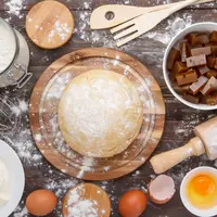ilustrasi membuat kue/Aleksandr Gorodkov/Shutterstock