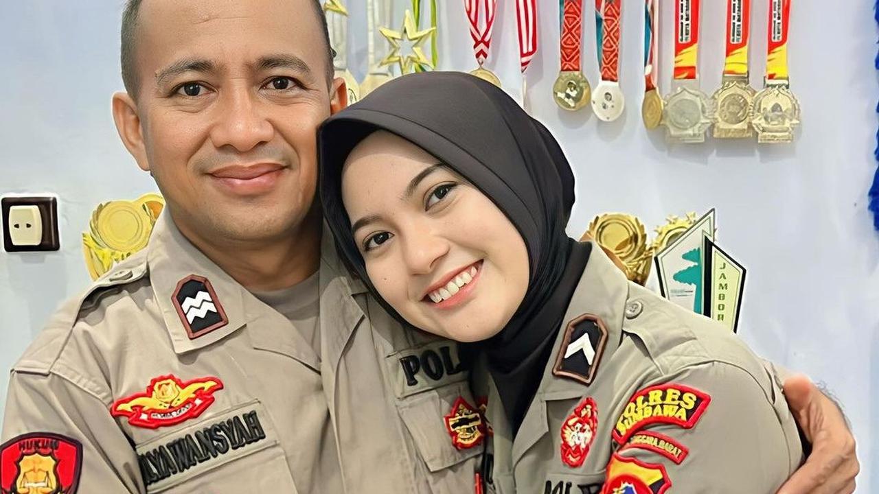 Sang ayah tak lain merupakan polisi yang juga level Bintara.