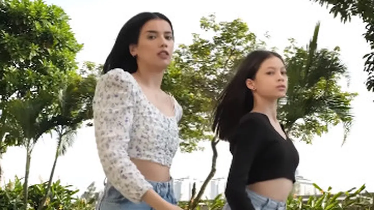 Disebut Mirip, Ini 5 Potret Sabrina Chairunnisa dan Nada Tarina Putri