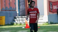 I Gede Sukadana bakal bertemu mantan klub, Arema Cronus, di Bali Island Cup 2016. (Bola.com/Kevin Setiawan)